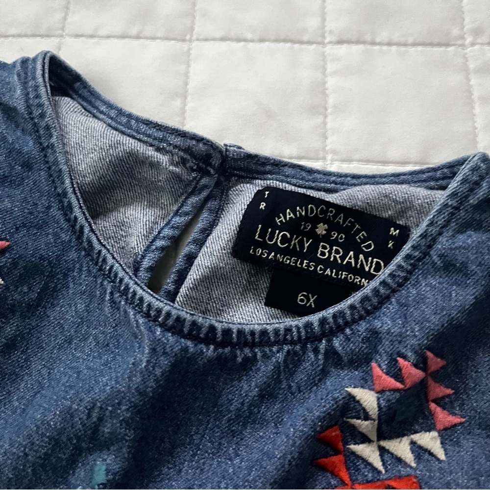 LUCKY Brand Geo Embroidered Sleeveless Dress CALI Lucy Wash Denim Girls' Size 6X - Picture 5 of 9